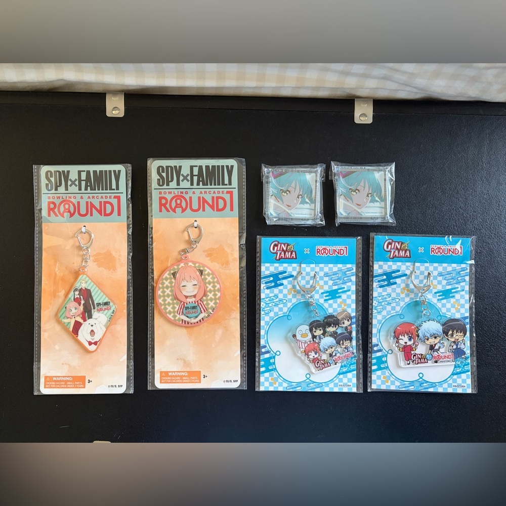 NWT SPY x FAMILY & Gintama Round1 Anime Keychains